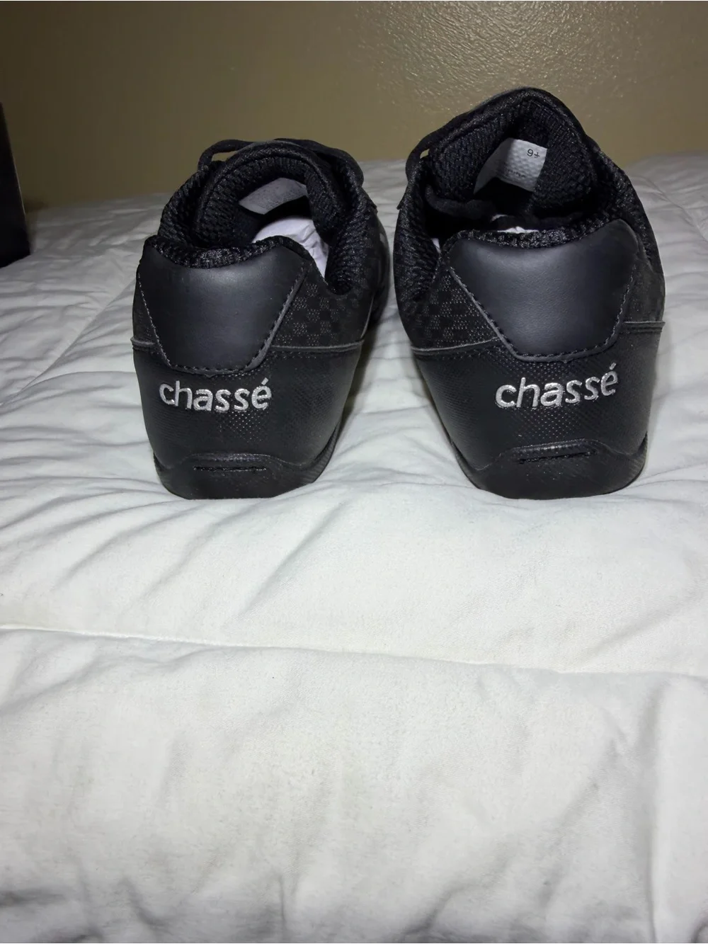 Chassé Men's Black Lace-Up Sneakers - Sleek Everyday Performance